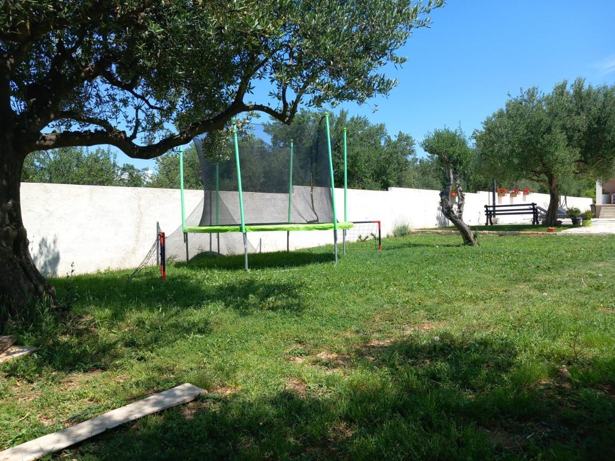 Villa Leggiero à Benkovac Extérieur photo
