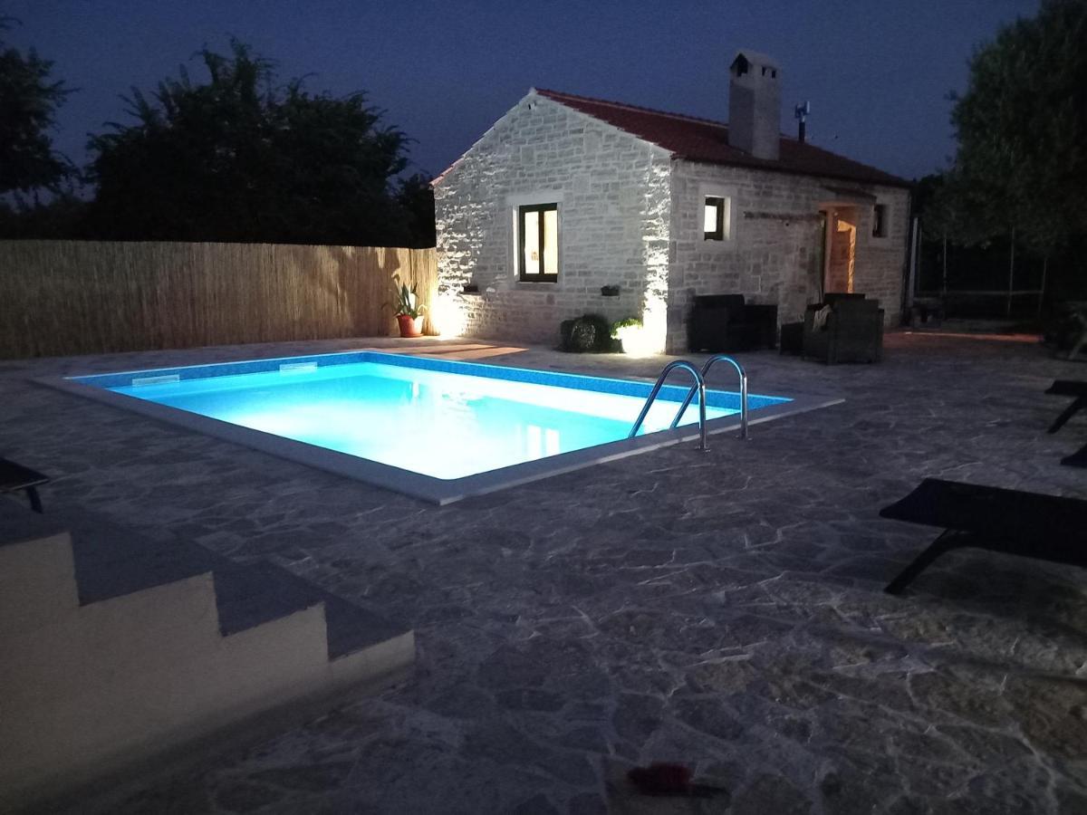 Villa Leggiero à Benkovac Extérieur photo